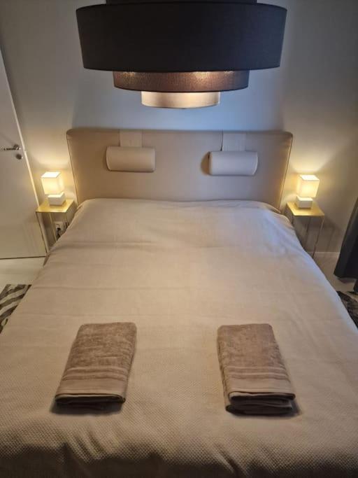 Modern Room With Bathroom, No Kitchen And Your Own Entrance Stoccolma Esterno foto